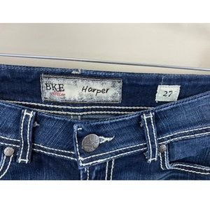 BKE 27 Harper Capri Denim Blue Jeans Rhinestone Back Pockets READ